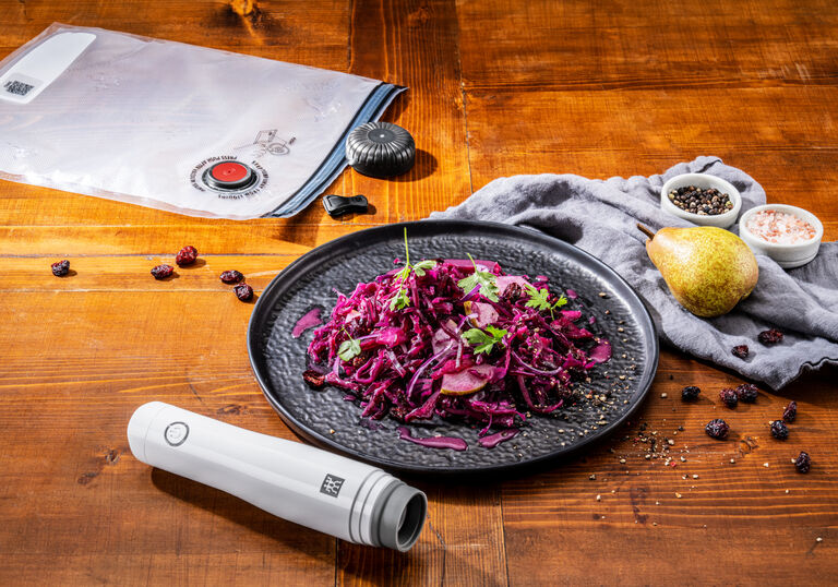 Salade de chou rouge et de canneberges ZWILLING STAUB