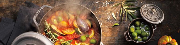 ストウブ(STAUB)鍋のサイズの選び方とおすすめの色 | ストウブ 
