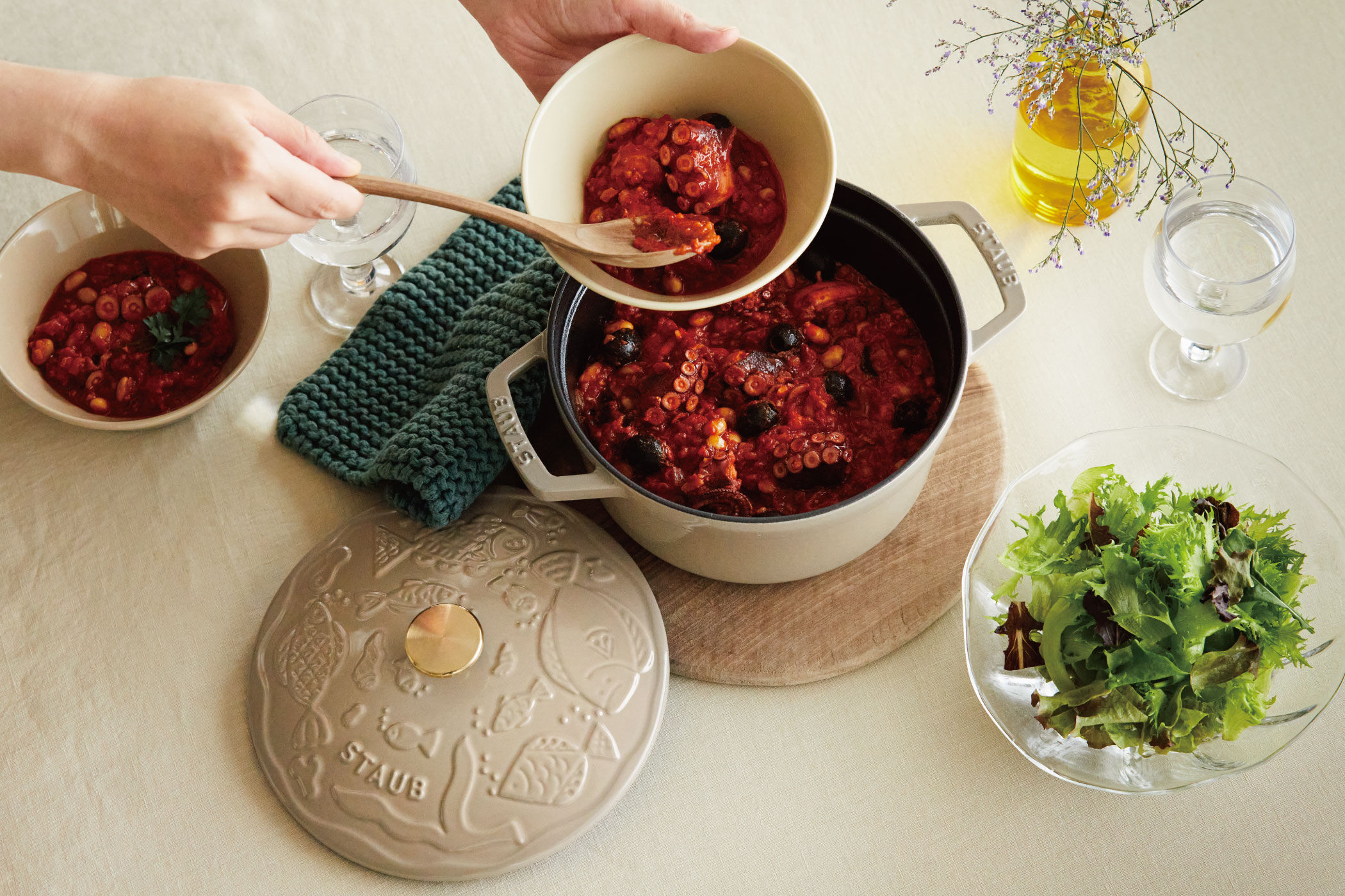 ストウブで作る「たことトマトの煮込み」 | ツヴィリング公式