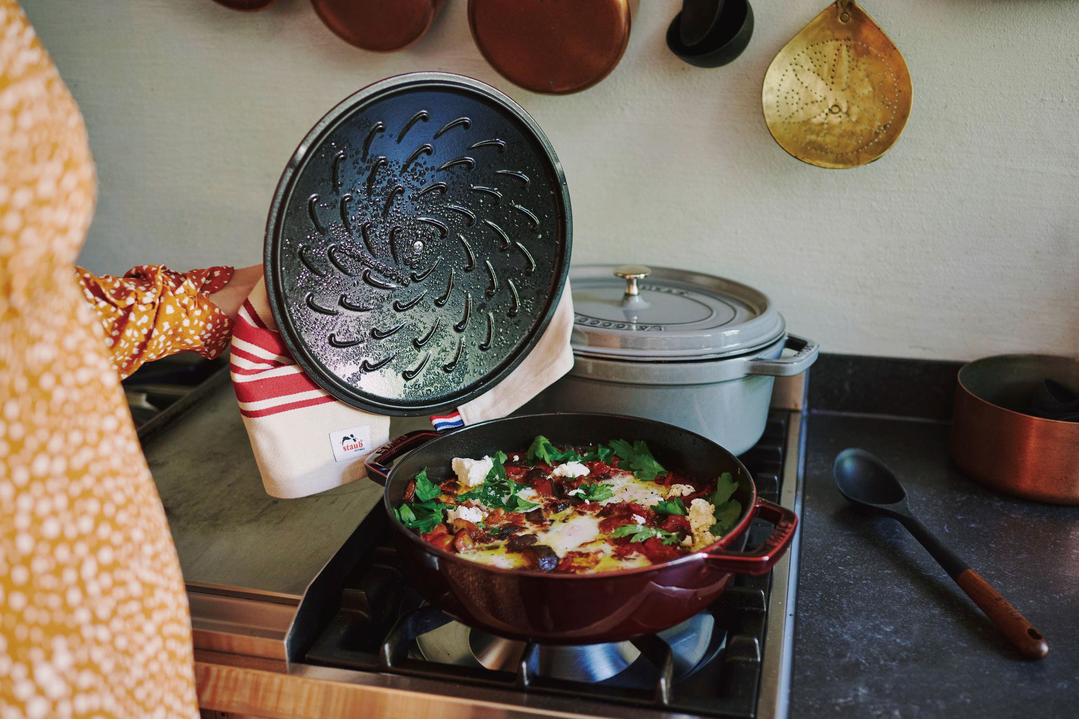 調理器具 STAUB ストウブ（STAUB）の色｜カラーの特徴とキッチンに合う 