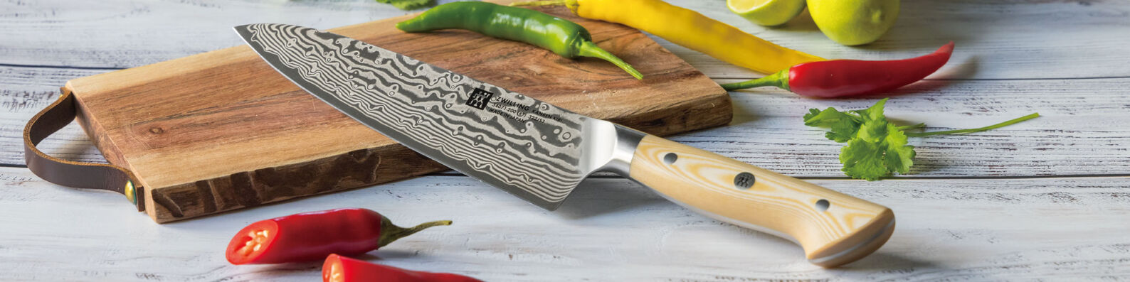ダマスカス包丁とは？メリット・デメリットやおすすめの包丁をご紹介  