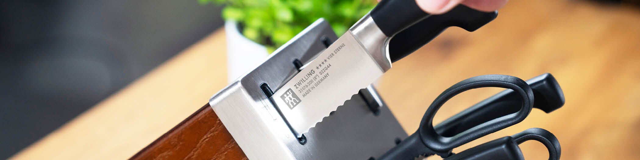 格安アウトレットで購入 メルリン様専用　ツヴィリング　ウェーブ　セルフシャープニングナイフブロックセット 調理器具