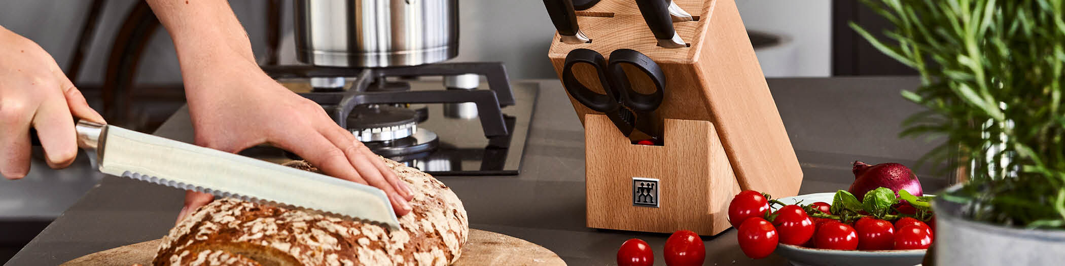 zwilling twin finα、ナイフブロック、ハサミ、まな板 Amazon.com: ZWILLING TWIN Fin II 8-inch Bread Knife: Home