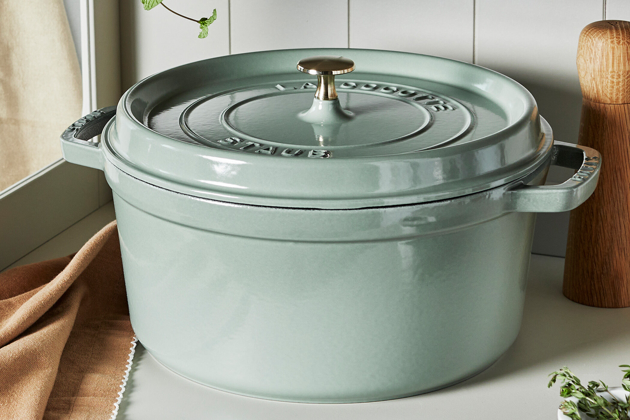ストウブ（STAUB）の色｜カラーの特徴とキッチンに合う選び方