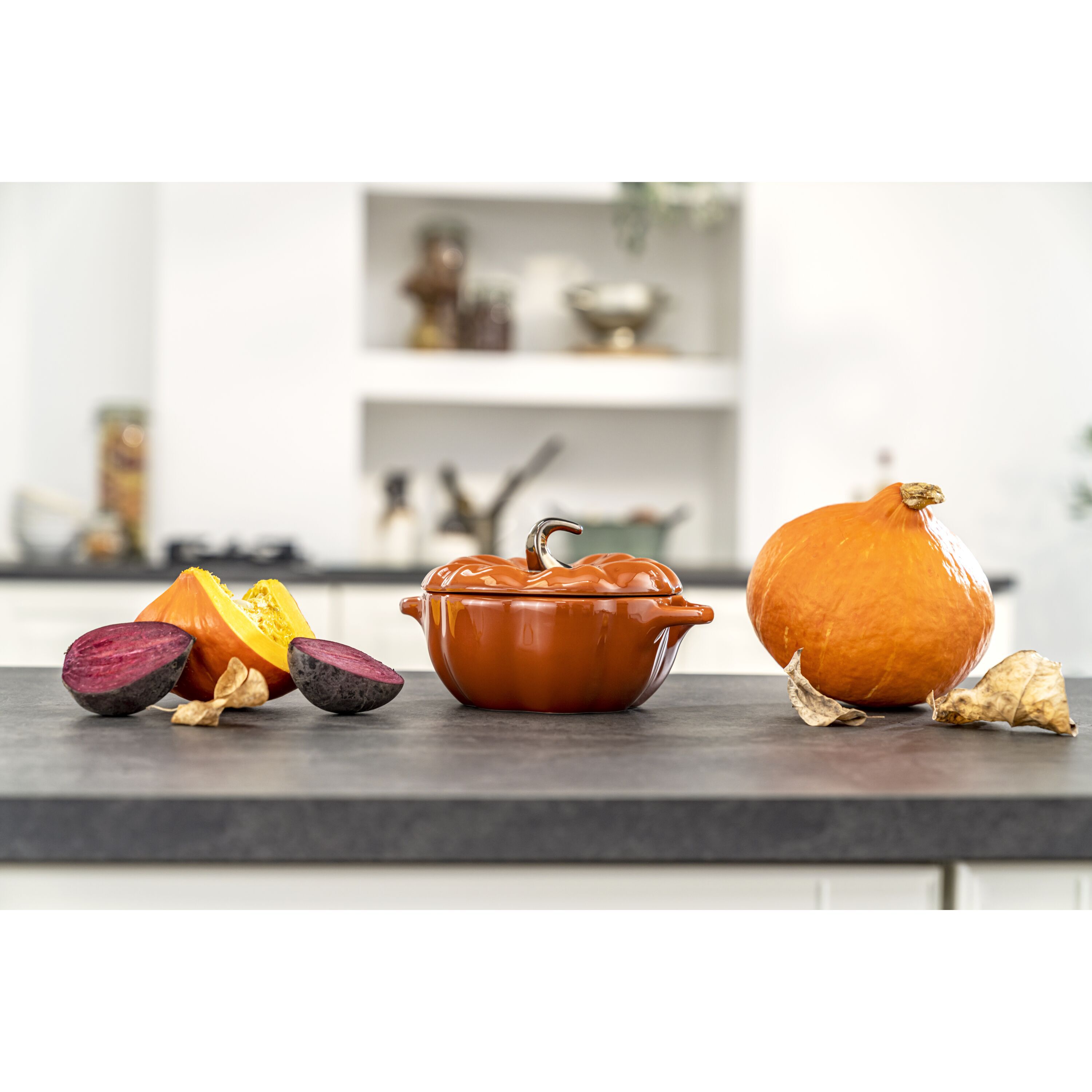 Staub Stoneware Dutch Oven - Thumbnail 4