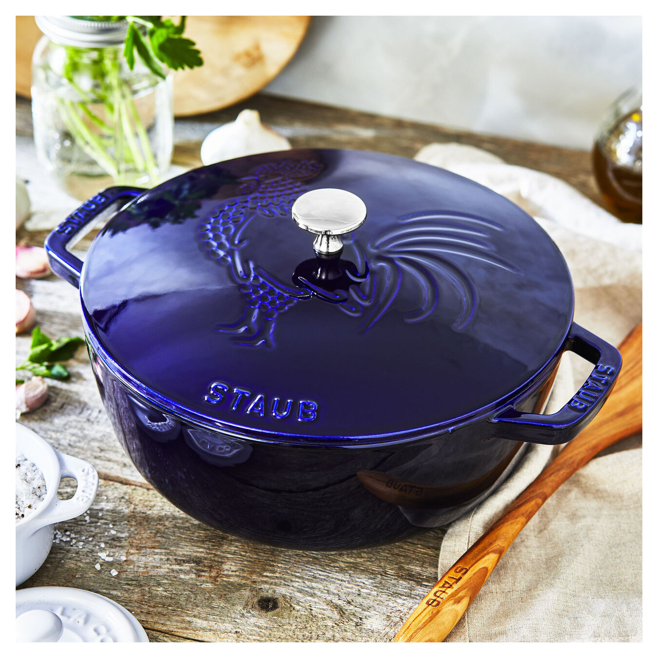 3.75 qt, Essential French Oven Rooster Lid, dark blue,,large 2