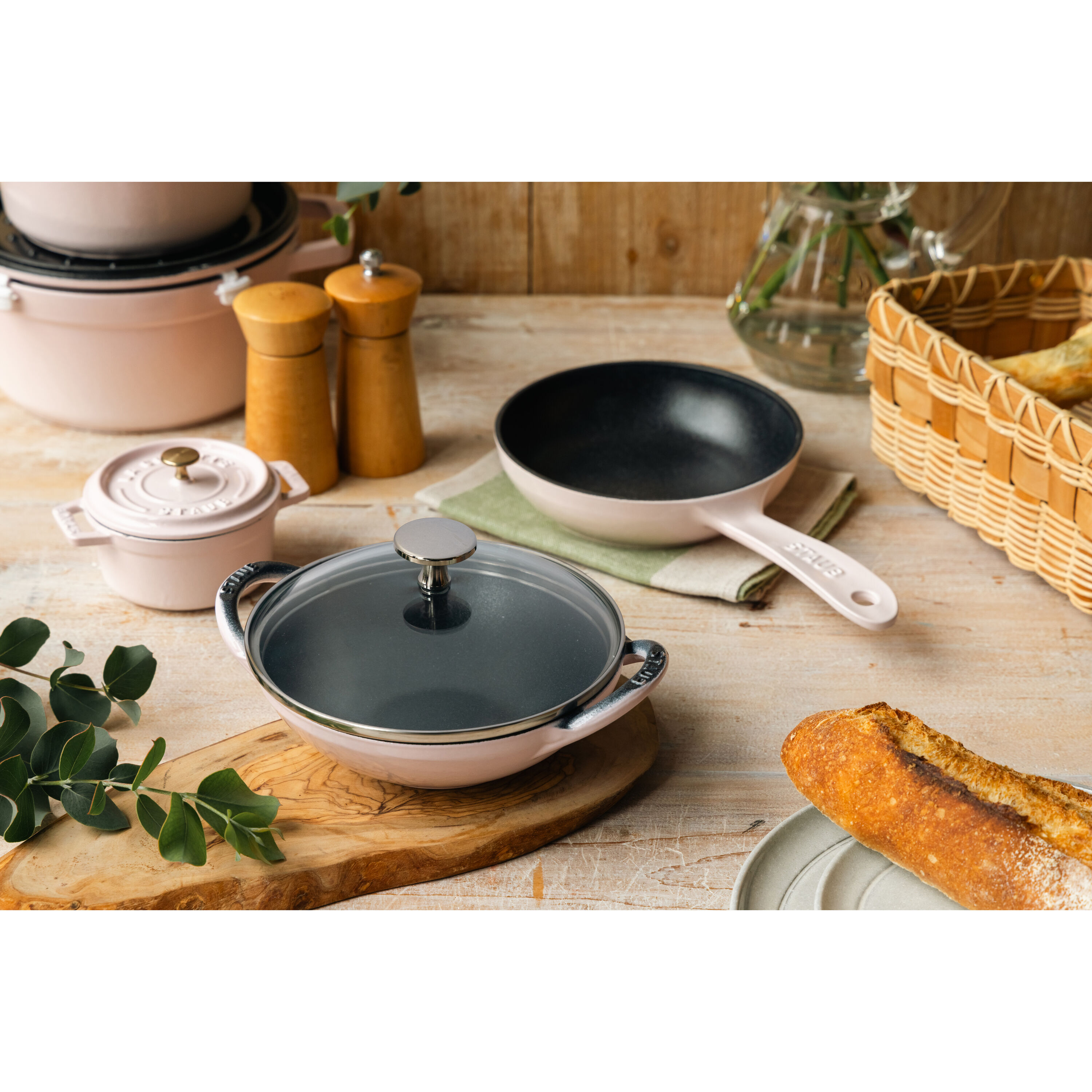 フライパン・スキレット| 鋳物ホーロー鍋| ストウブ(STAUB)公式通販