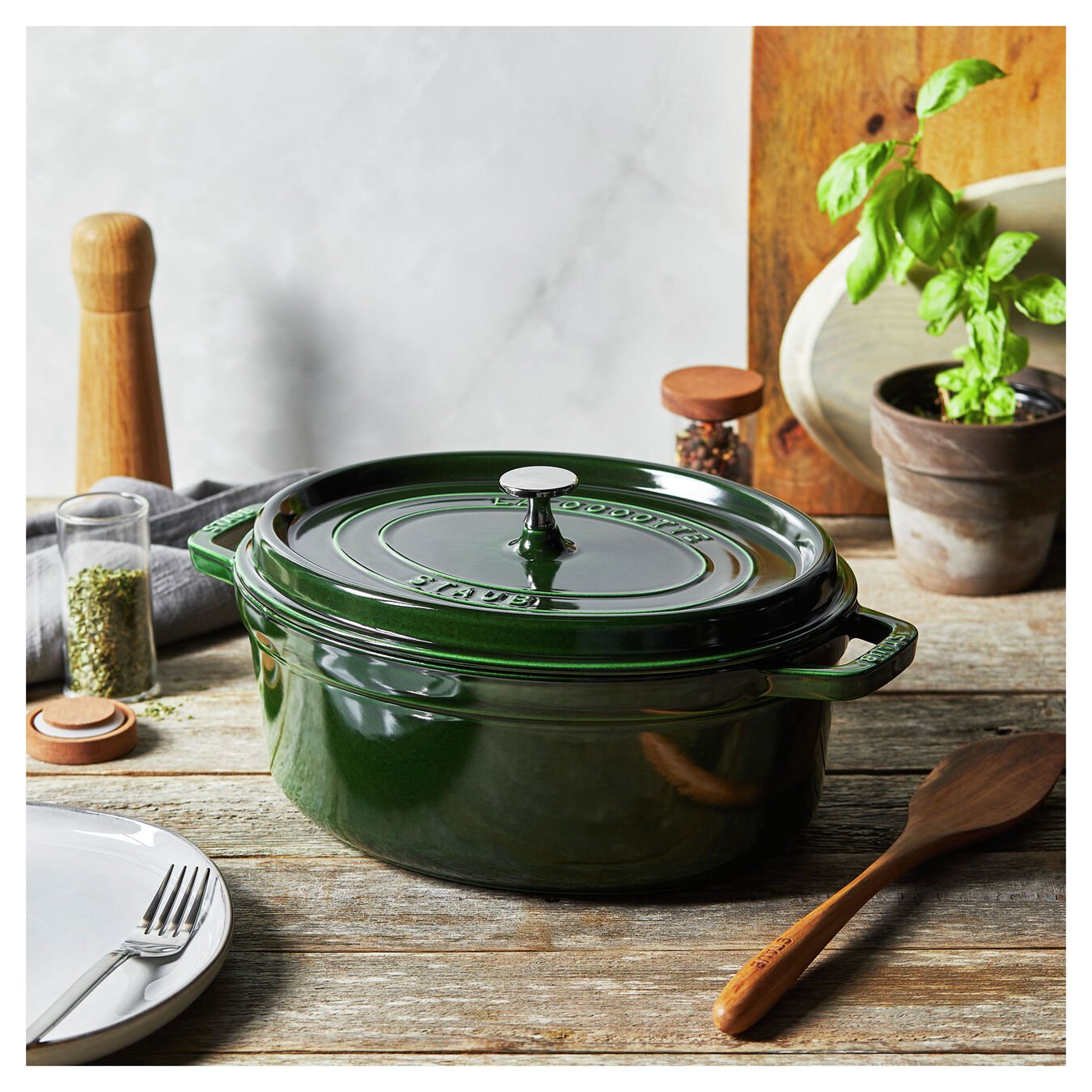 31 cm oval Cast iron Cocotte basil-green,,large 4