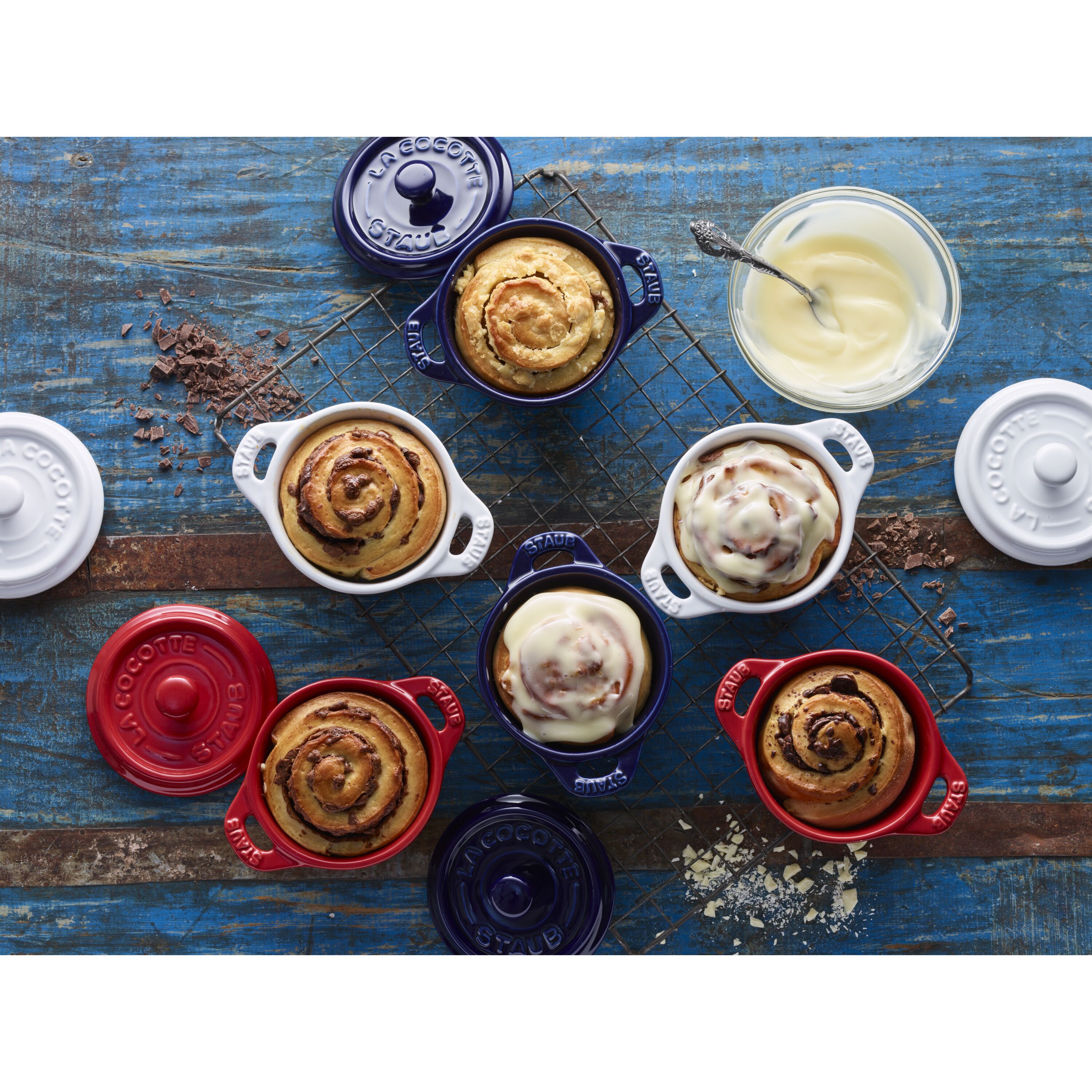 Staub Stoneware Mini Round Dutch Oven - Thumbnail 2