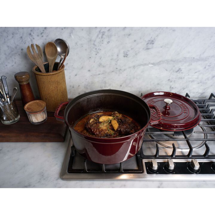 La Cocotte, 5.25 l cast iron round Cocotte, grenadine-red, large 3