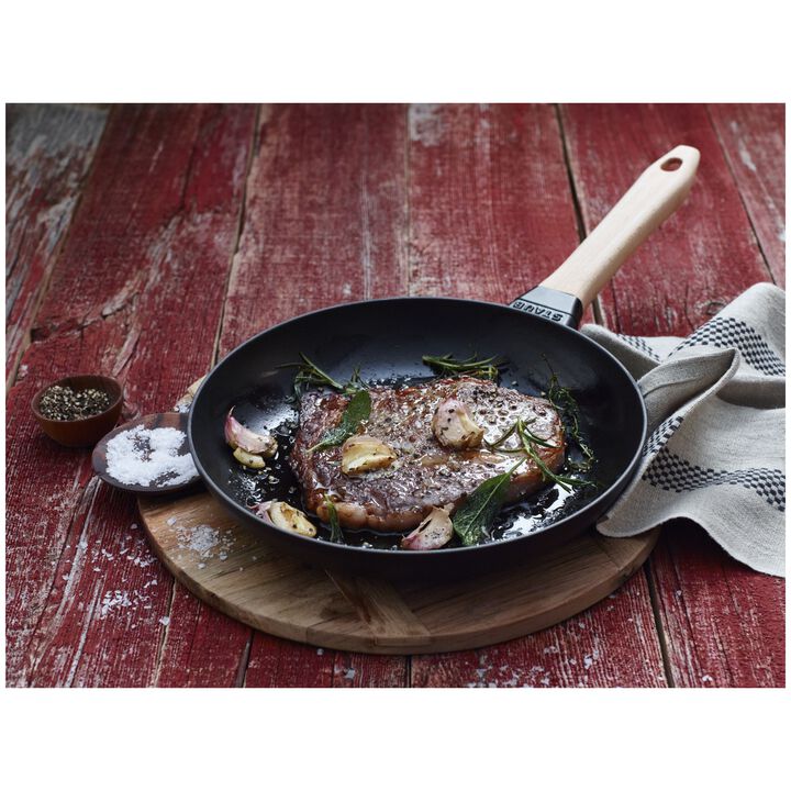 Pans, Koekenpan met houten handvat 28 cm, Zwart, large 2