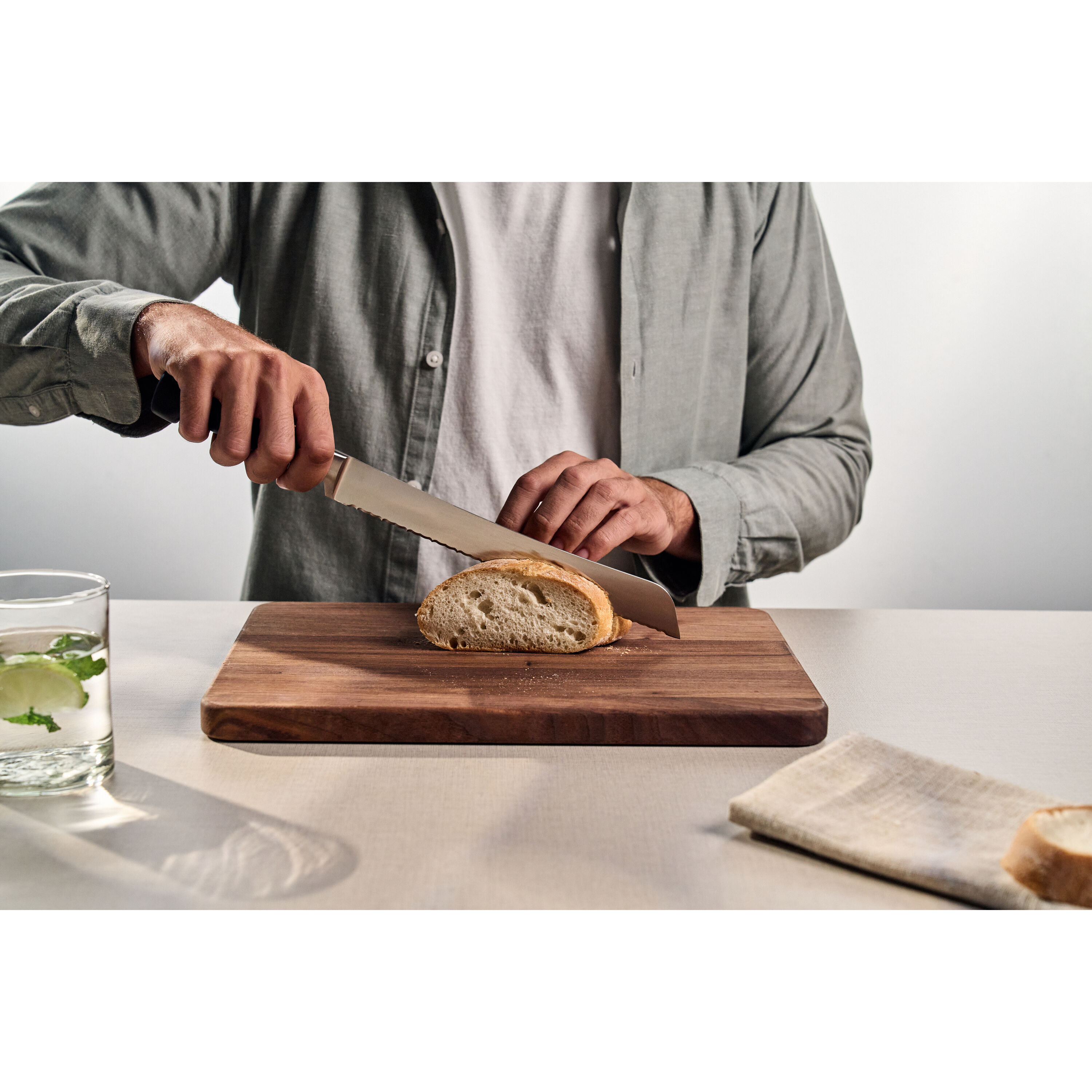 Thumbnail - ZWILLING **** VIER STERNE Brotmesser 23 cm, Invertierte Welle