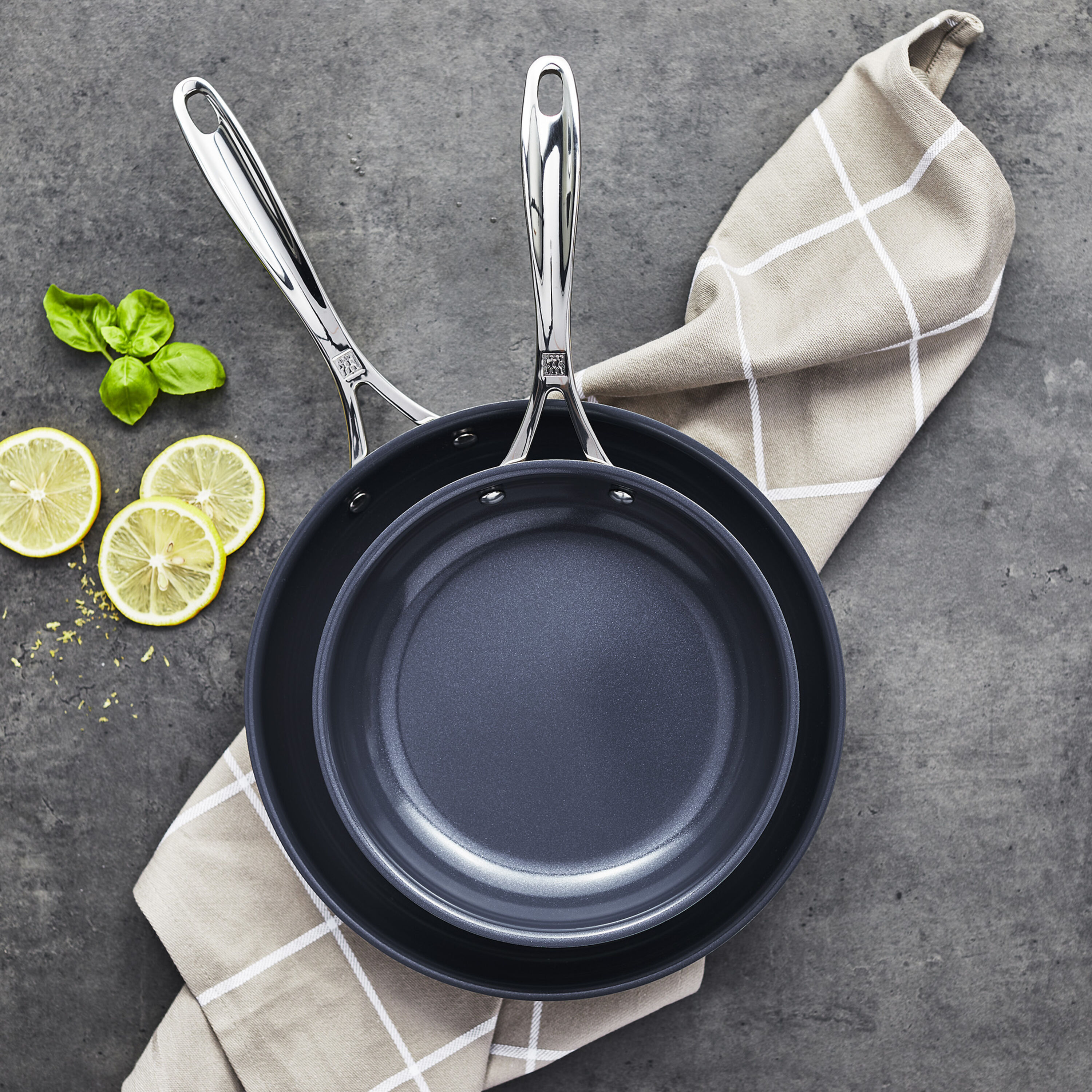 Zwilling Clad Ceramic CFX Fry Pan - Thumbnail 5