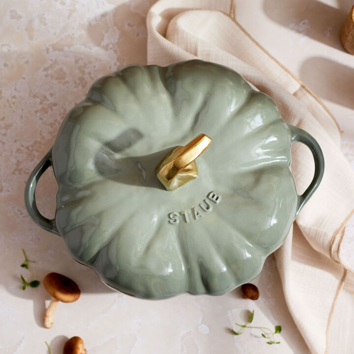 La Cocotte, 3.25 l cast iron pumpkin Cocotte, eucalyptus, large 3
