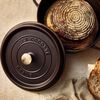 La Cocotte, Gryta 24 cm / 3,7 l, Rund, Choklad, Gjutj&auml;rn, small 2
