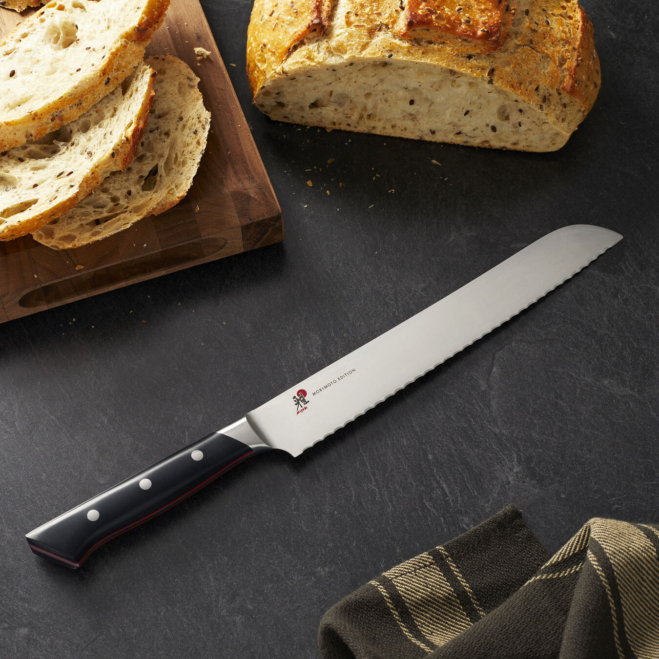 9.5-inch, Bread knife,,large 3