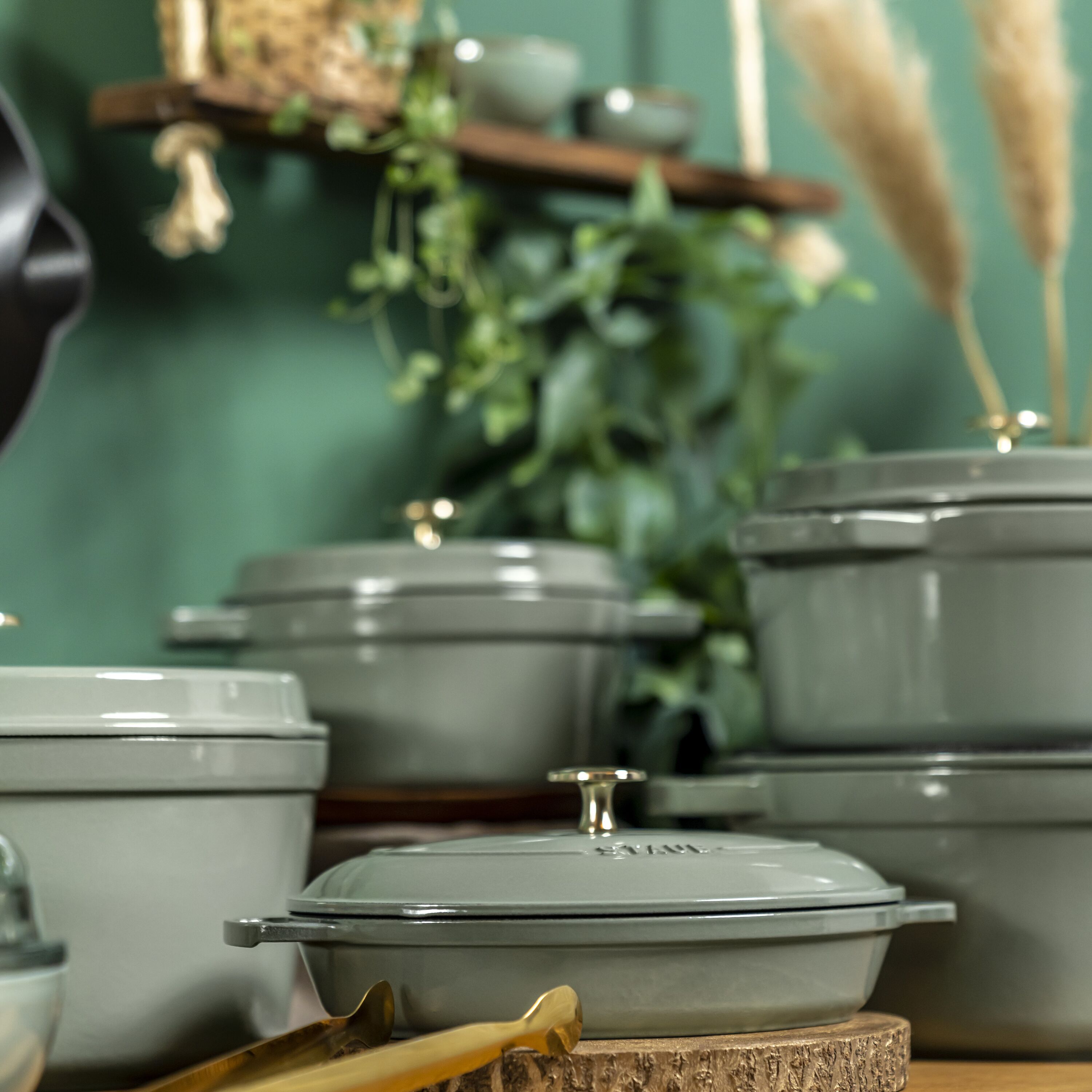 ストウブ ココット ラウンド 24cm| 鋳物ホーロー鍋| ストウブ(STAUB