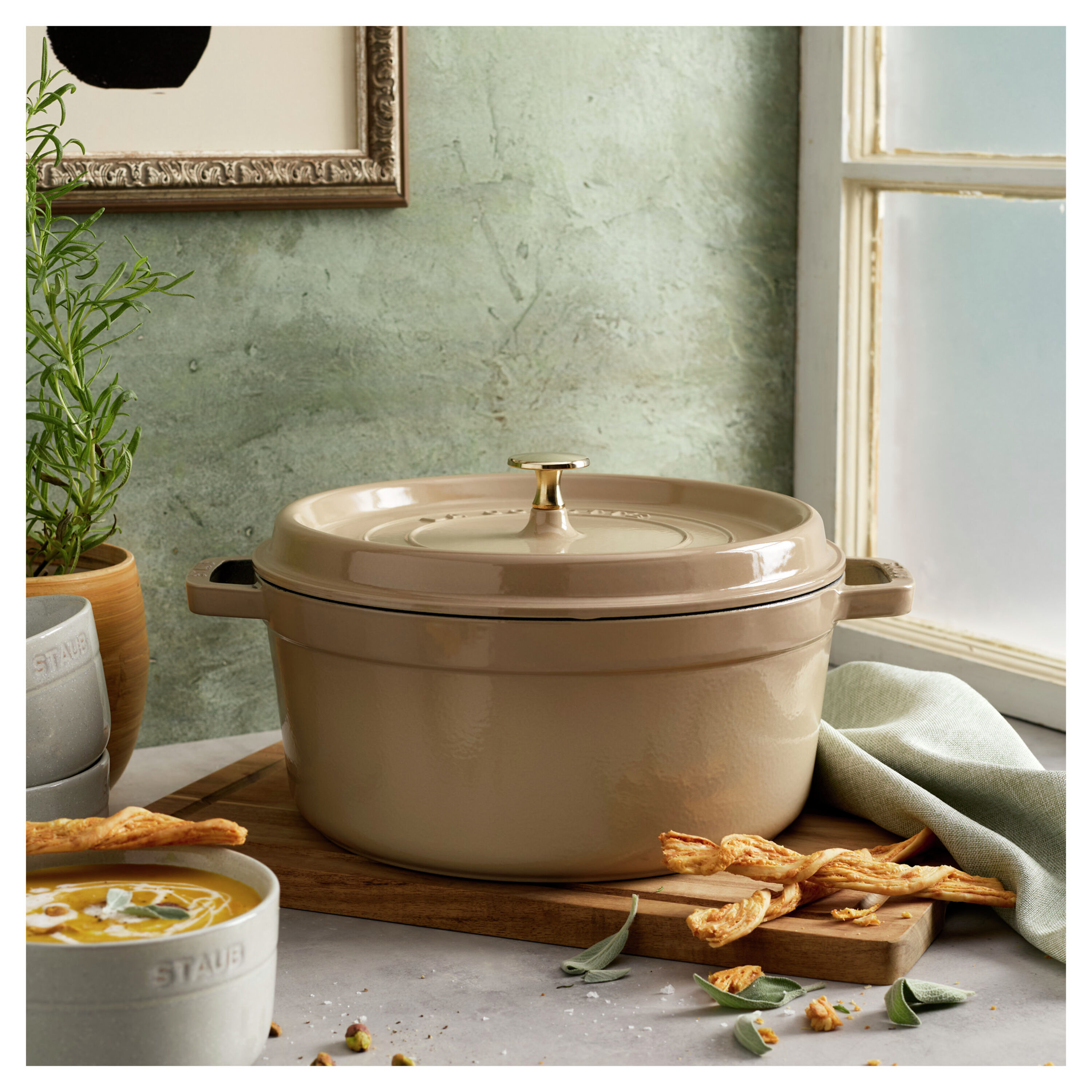 Buy Staub Cast Iron Cocotte | ZWILLING.COM