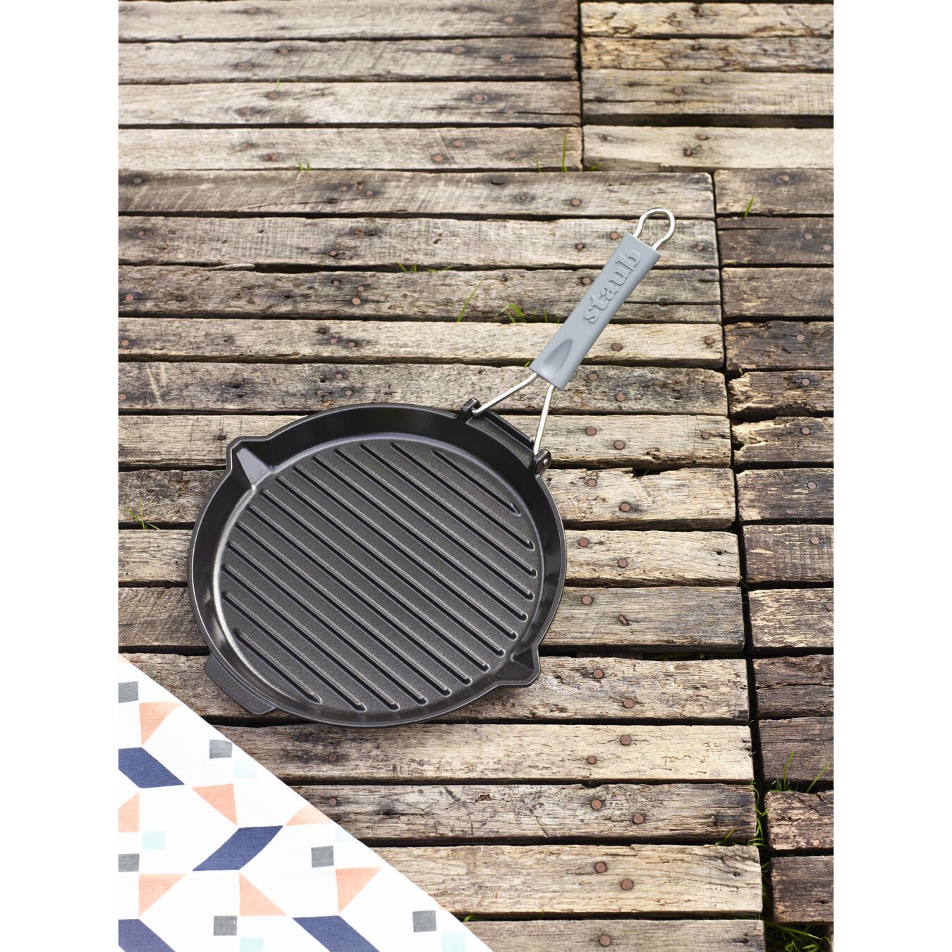 28 cm round Cast iron Grill pan with pouring spout black,,large 4