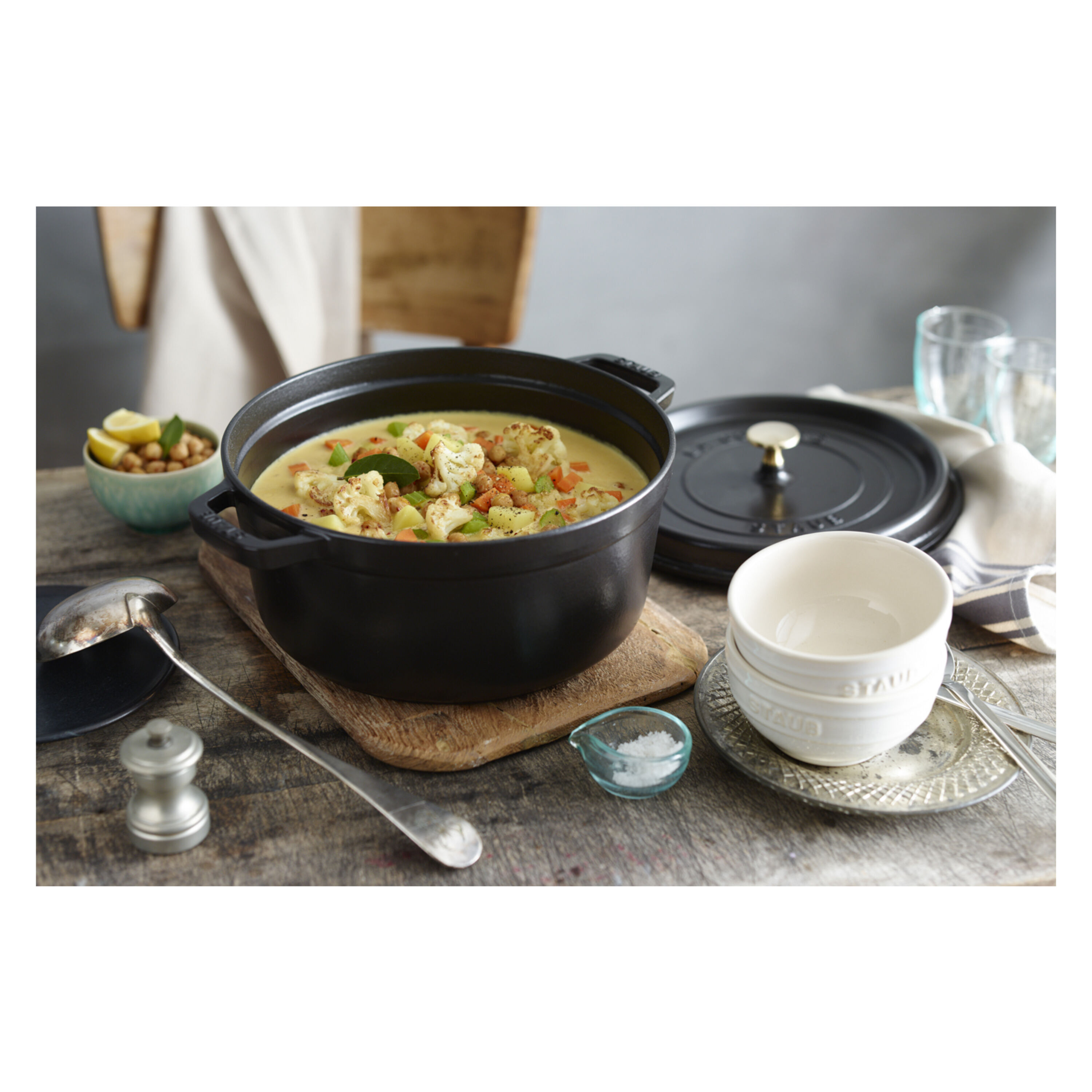 Buy Staub Cast Iron Cocotte | ZWILLING.COM