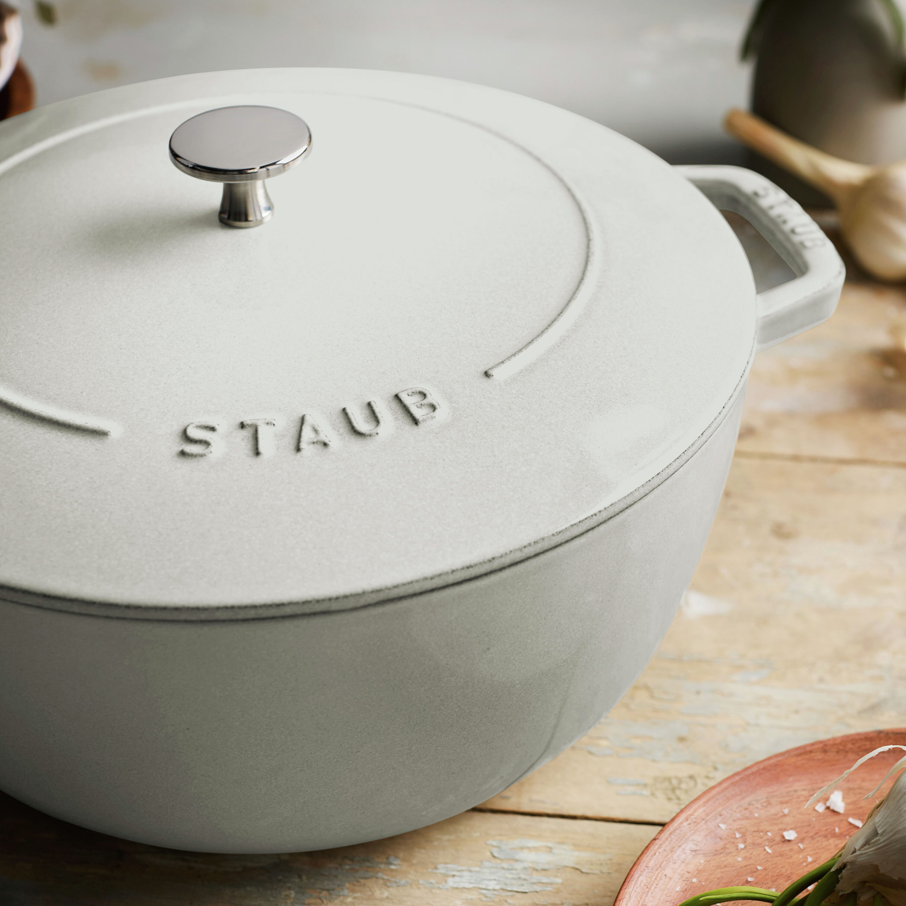 Staub Essential French Oven - Thumbnail 3