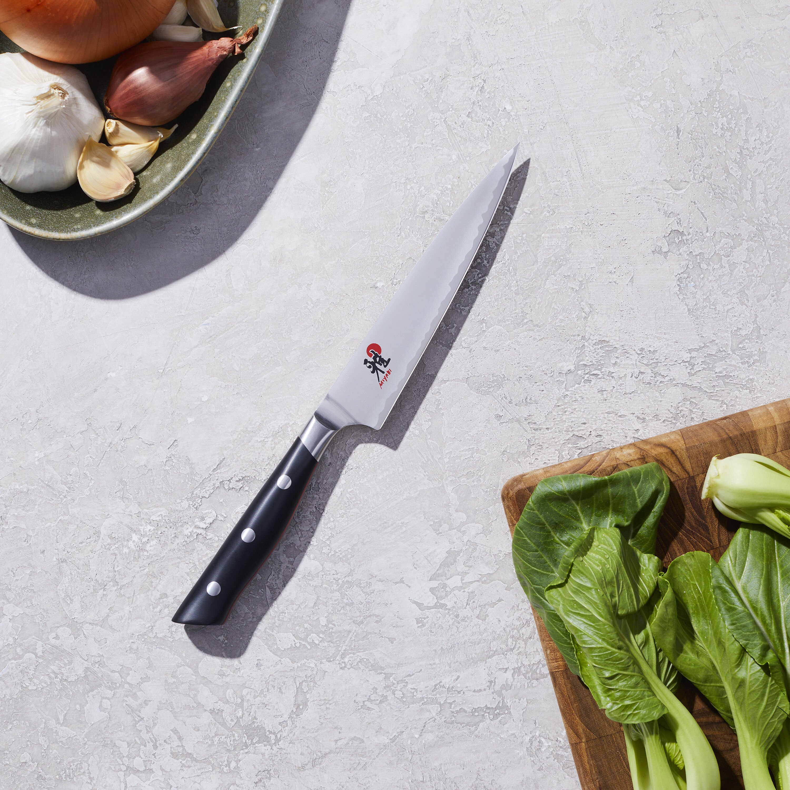 Buy MIYABI Evolution Chef's knife compact | ZWILLING.COM