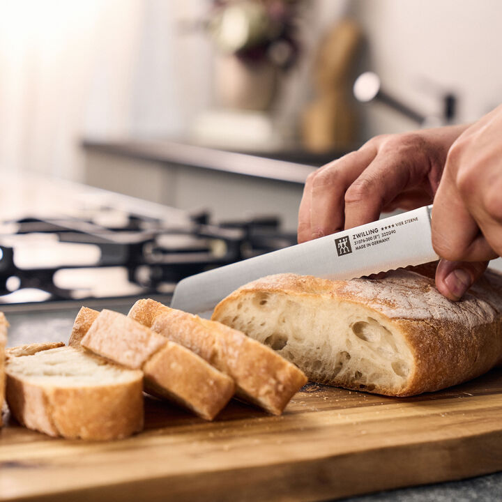 Four Star, Broodmes 20 cm, large 2