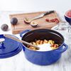 La Cocotte, 3.7 l cast iron round Cocotte, Blueberry, small 4