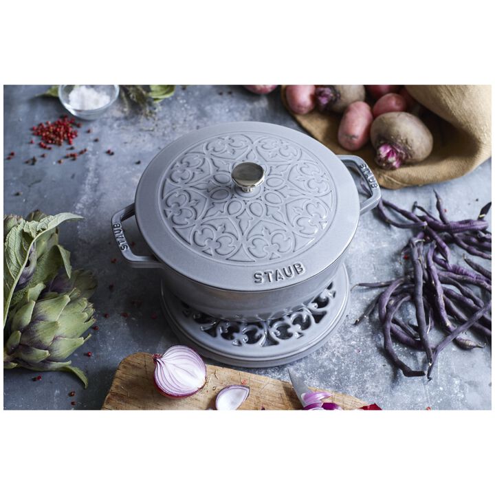 Cast Iron, 3.75 qt, Essential French Oven Lilly Lid, graphite grey, large 3