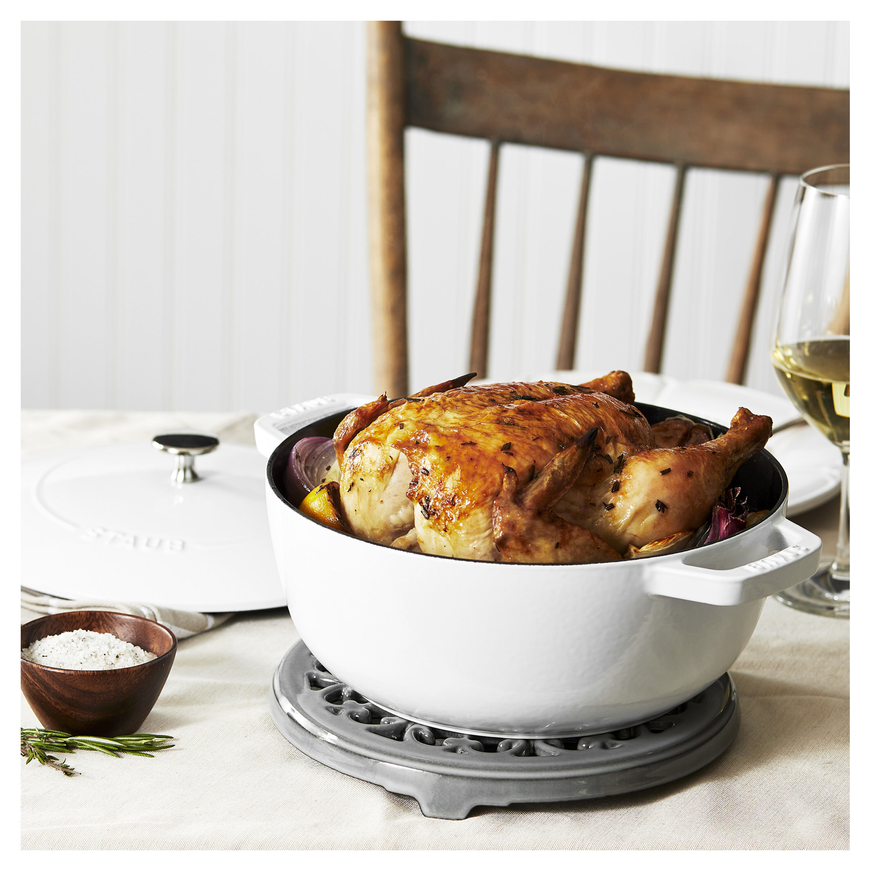 Staub Essential French Oven - Thumbnail 3
