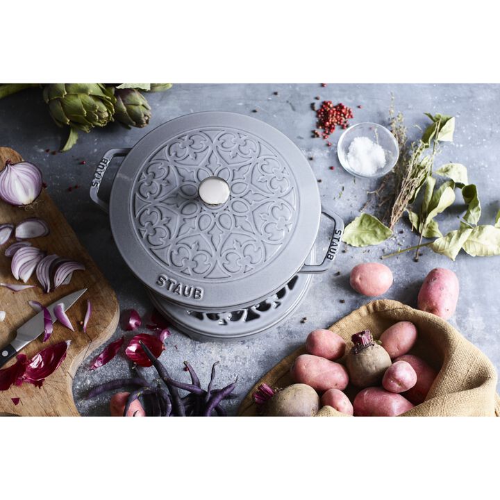 Cast Iron, 3.75 qt, Essential French Oven Lilly Lid, graphite grey, large 4