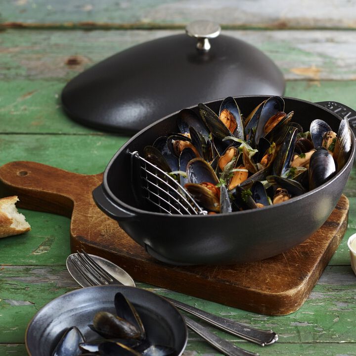 Specialities, Musselgryta 25 cm, Gjutjärn, Svart, large 3