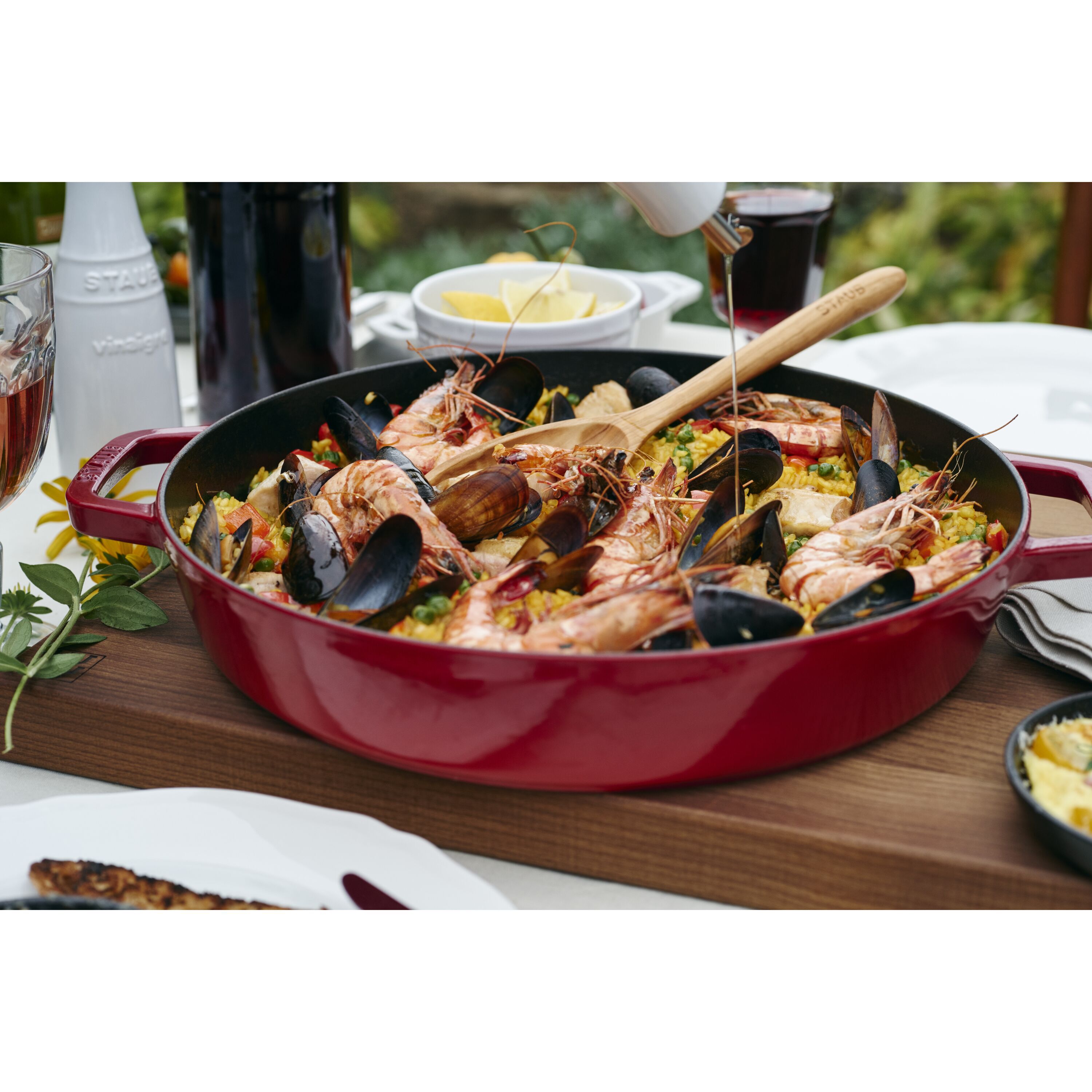 Staub Cast Iron Double Handle Fry Pan - Thumbnail 4