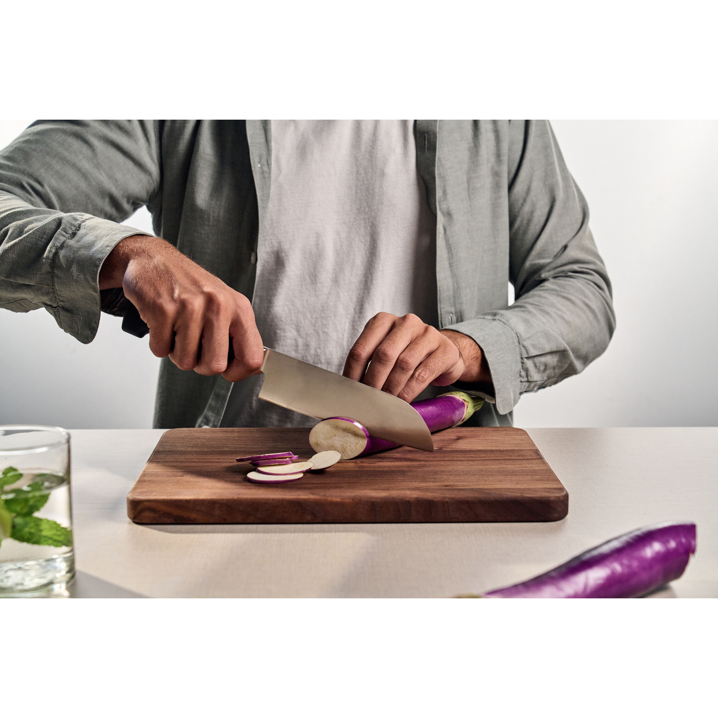 Thumbnail - ZWILLING **** VIER STERNE Santokumesser 16 cm, Glattschliff