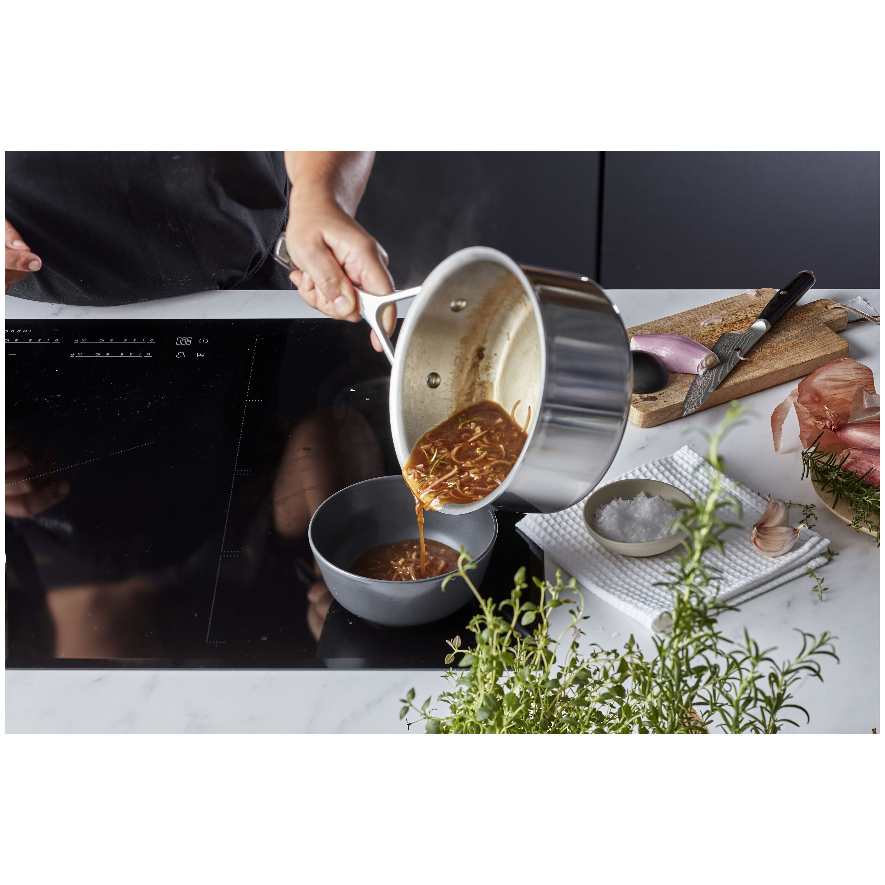 Demeyere Essential 5 Steelpan 16 cm / 1,5 l - Essential 5 - Demeyere