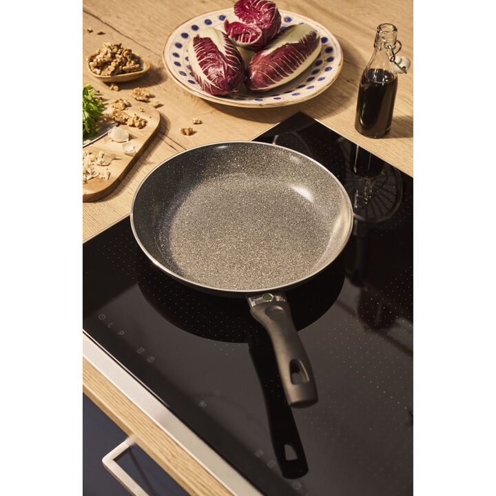 Bologna Ceramic, 24 cm / 9.5 inch aluminum Frying pan, large 2