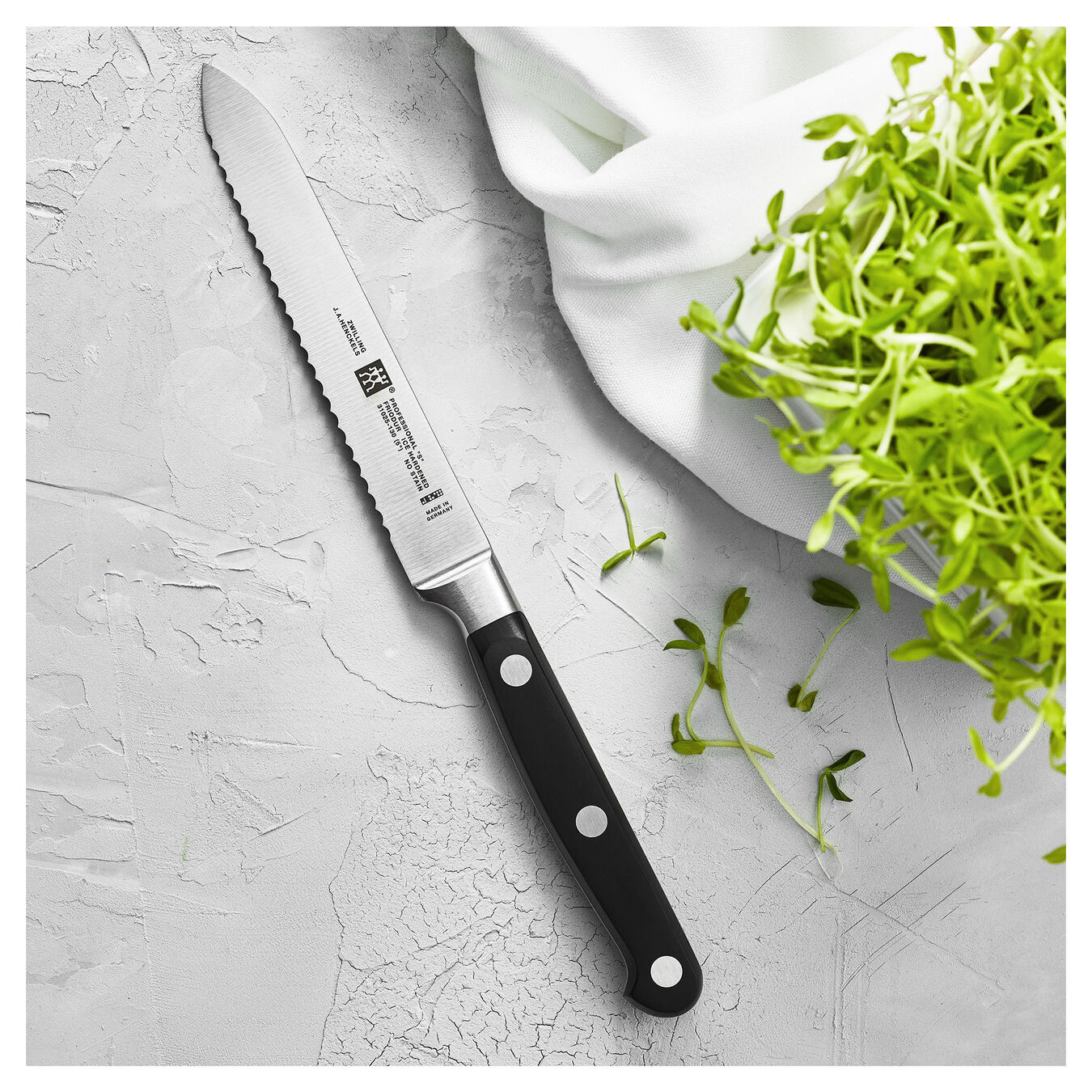 5-inch Utility knife, Serrated edge ,,large 3