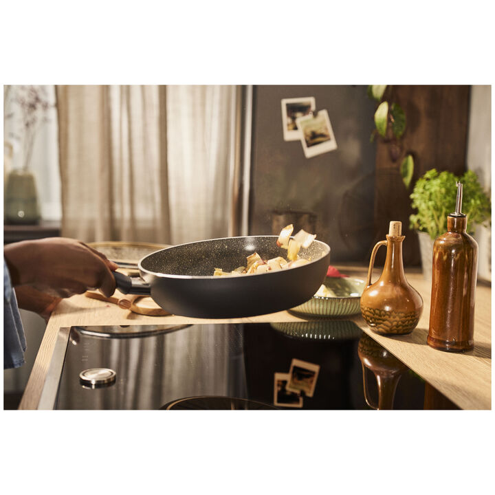 Bologna Ceramic, 28 cm aluminum Saute pan, large 4