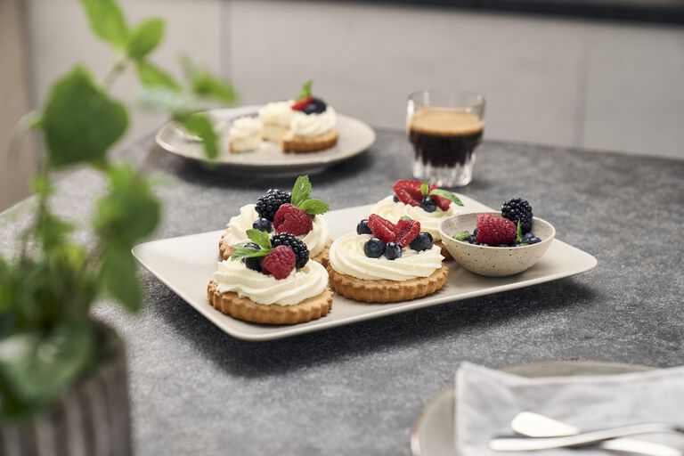 Recipe for a delicious Sponge Tartlets with Fruits | ZWILLING.COM