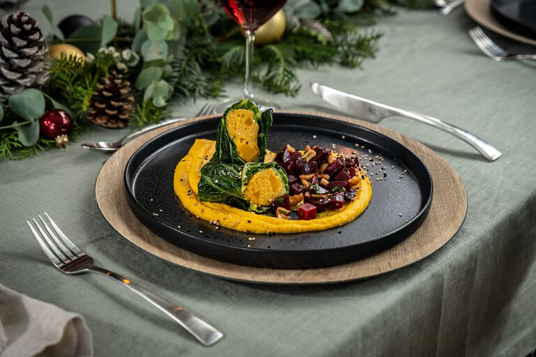 Recipe for a delicious BUTTERNUT SAVOY CABBAGE ROULADE | ZWILLING.COM