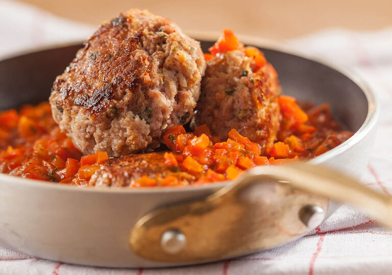 Recipe for a delicious Meatballs in peppertomato sauce