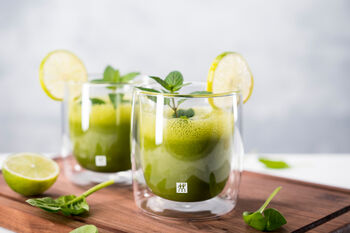 ROMAINE LETTUCE AND APPLE SMOOTHIE
