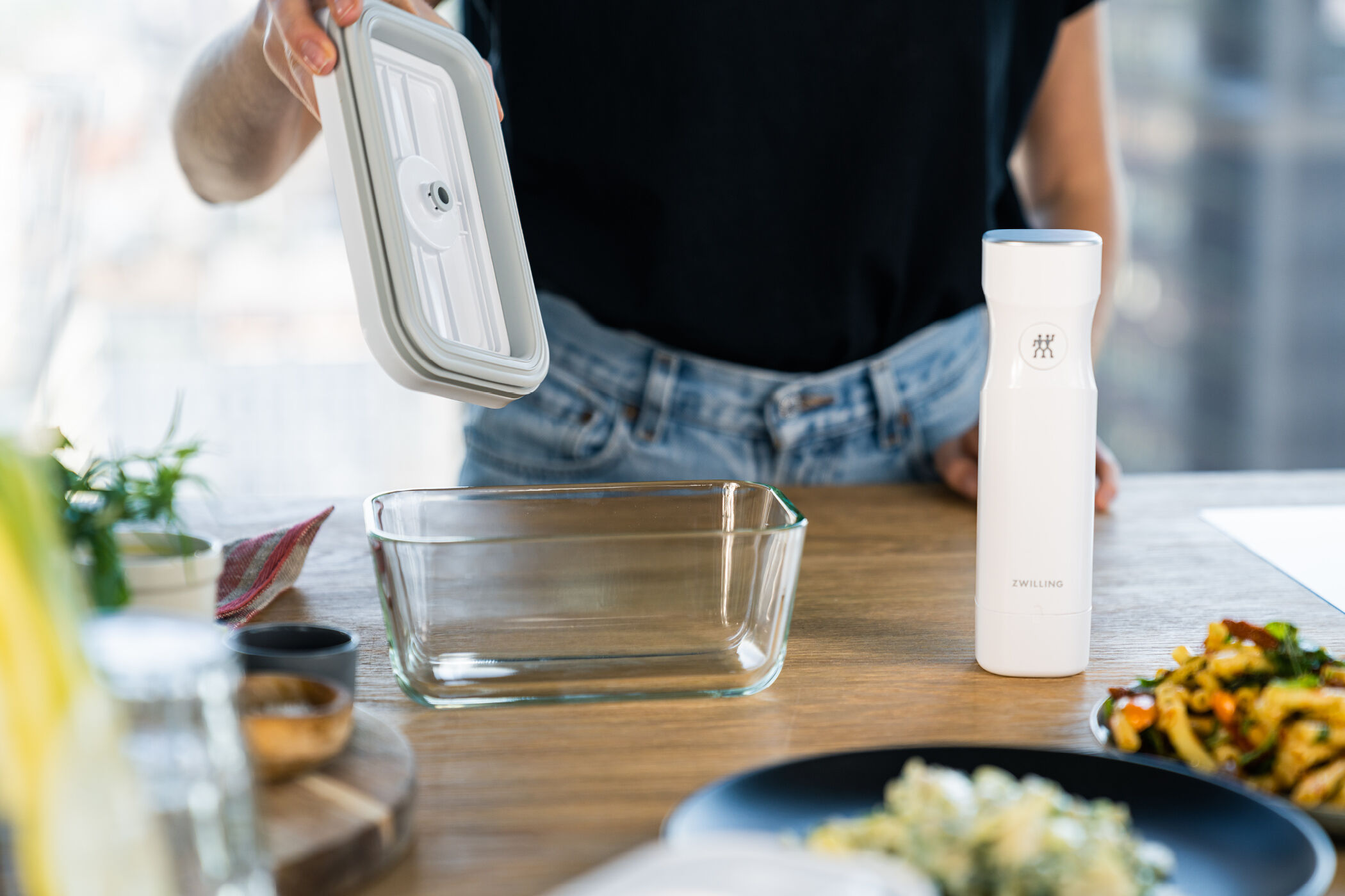 Cleaning tips for FRESH & SAVE | ZWILLING.COM
