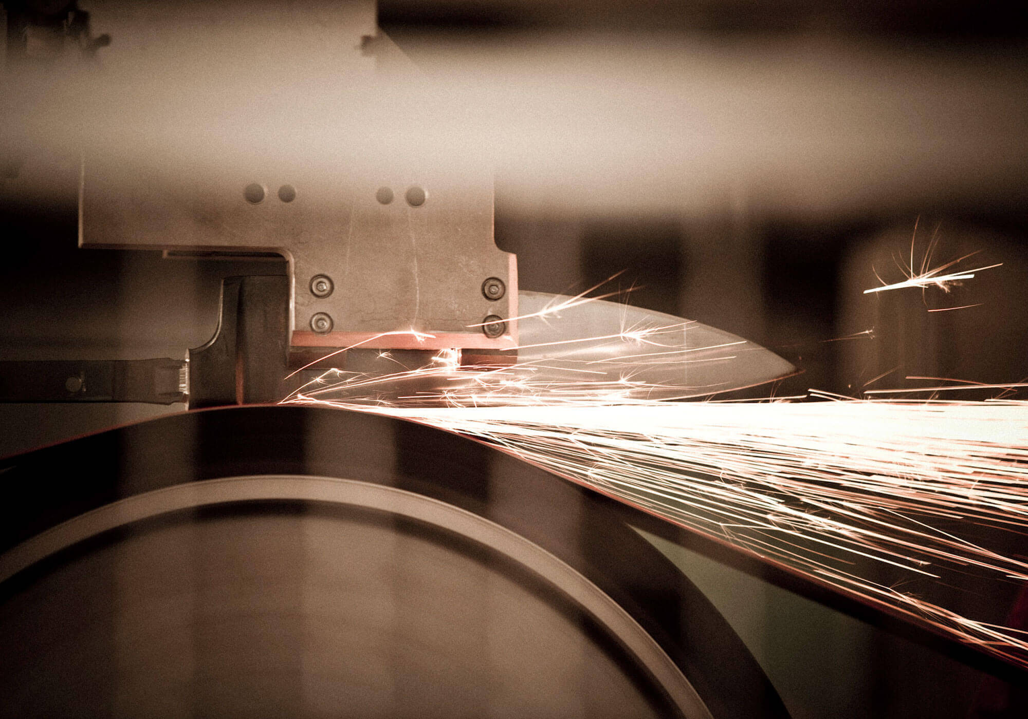 CRAFTED IN THE CITY OF BLADES &ndash; MANUFACTURING KNIVES