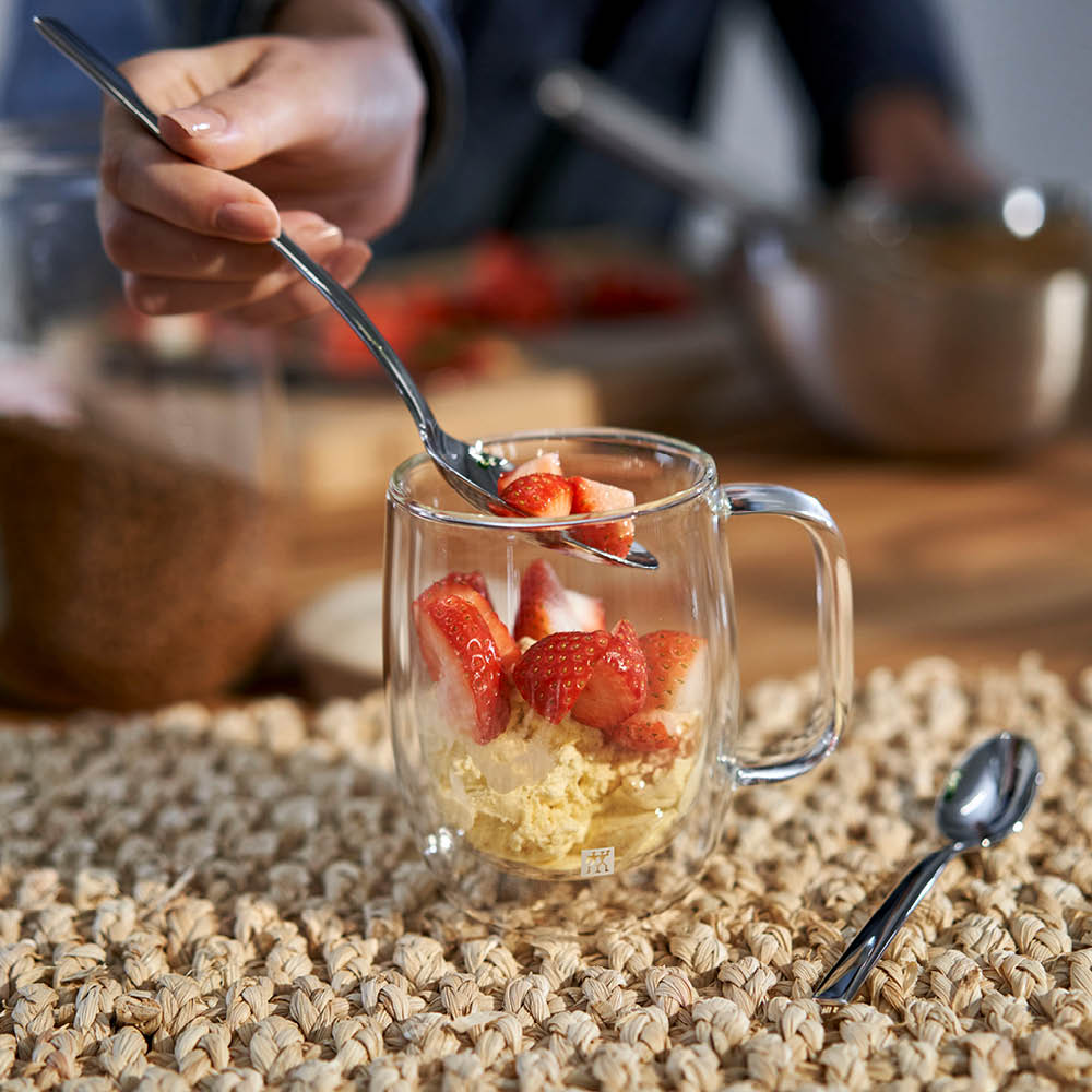https://www.zwilling.com/on/demandware.static/-/Sites-zwilling-ca-Library/default/dw71ae5948/images/product-content/masonry-content/zwilling/glassware/sorrento/39500-112-0_Lifestyle_Image_Product_OS_750x750_1.jpg