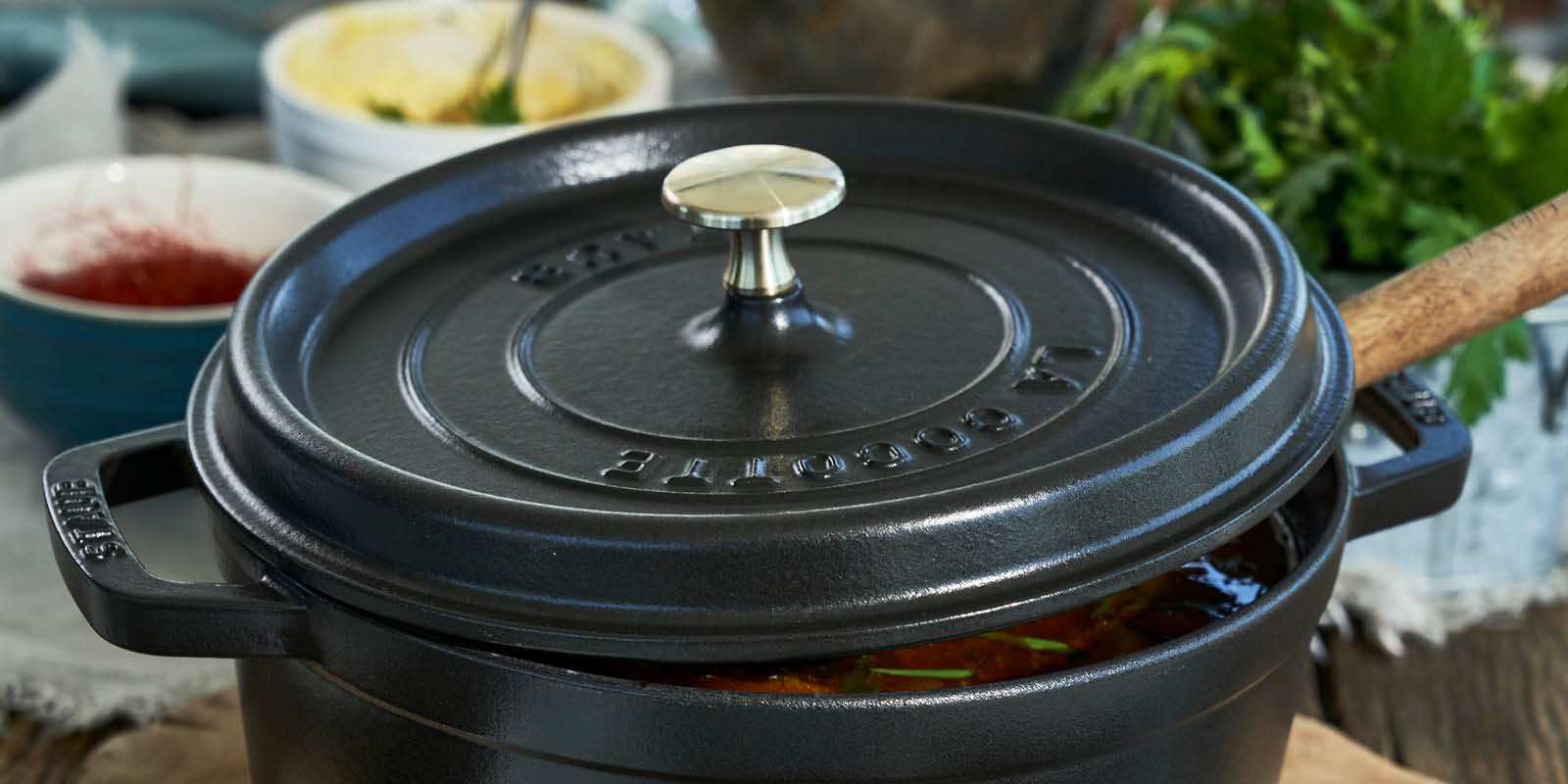 https://www.zwilling.com/on/demandware.static/-/Sites-zwilling-ca-Library/default/dwe8f14b1b/images/product-content/masonry-content/staub/cookware/la-cocotte/40500-241-0_Lifestyle_Image_Series_OS_1200x600.jpg