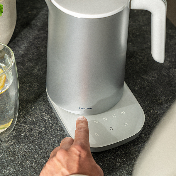 ZWILLING Enfinigy Wasserkocher Pro 1 L Schwarz ZWILLING COM