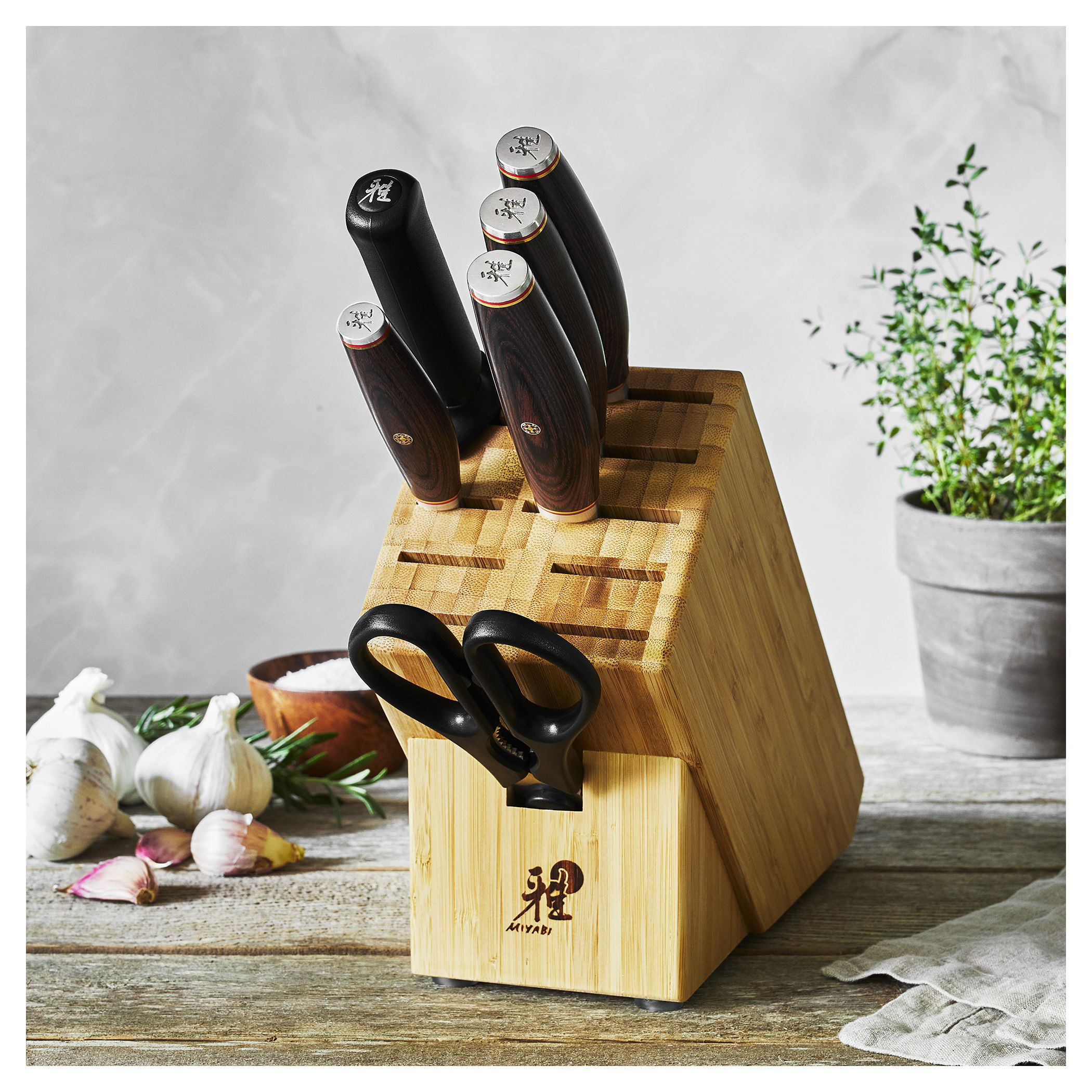  Knife Set, Kitchen Non Stick Knives Set with Block Thick Blade  Cutlery Knife Block Sets with Sharpener 6pcs Steak Knife Shears Chef Sharp  Quality Aluminum Alloy Block Blue Handle and Blade