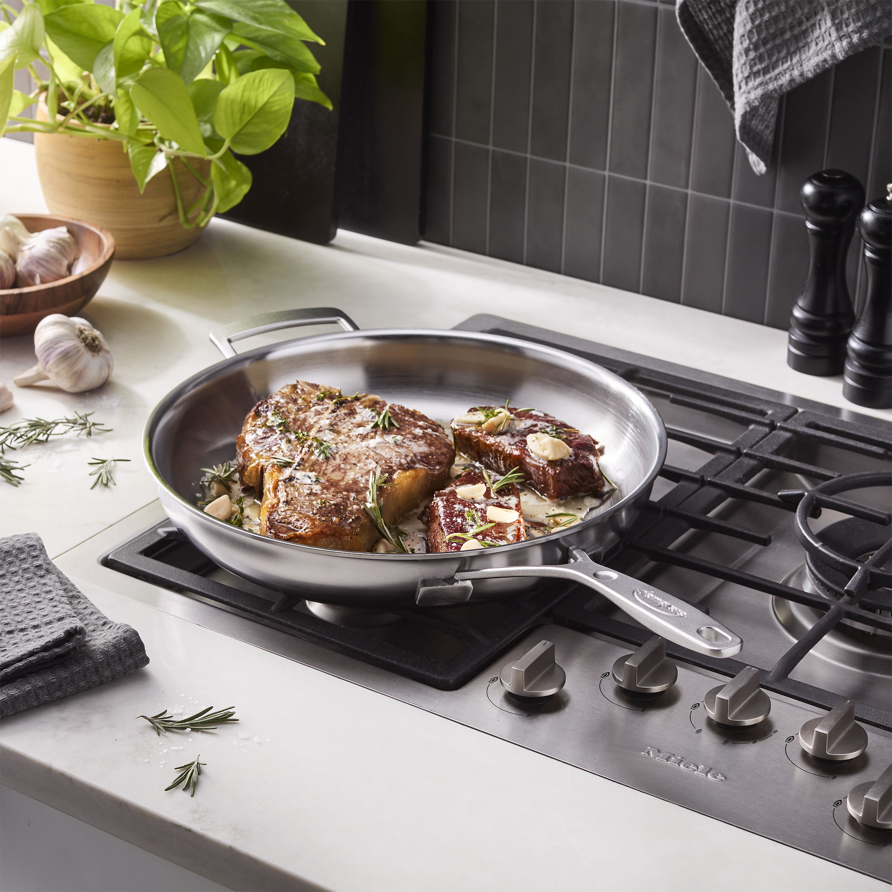 Buy Demeyere Industry 5 Frying pan | ZWILLING.COM