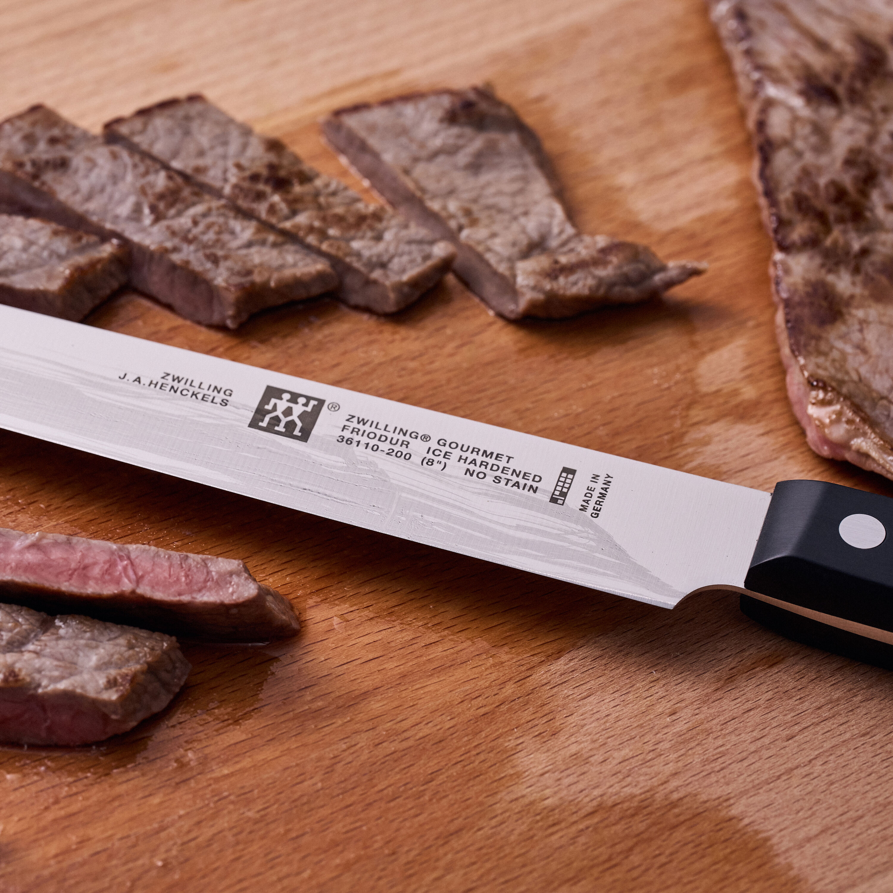 Buy ZWILLING Gourmet 8-inch, Slicing/Carving Knife | ZWILLING.COM